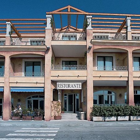 Hotel Del Porto Cannigione Esterno foto